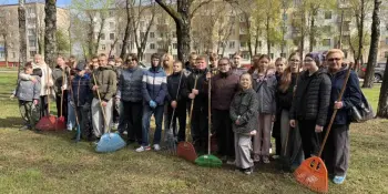 Весенний субботник: школа стала чище и красивее!